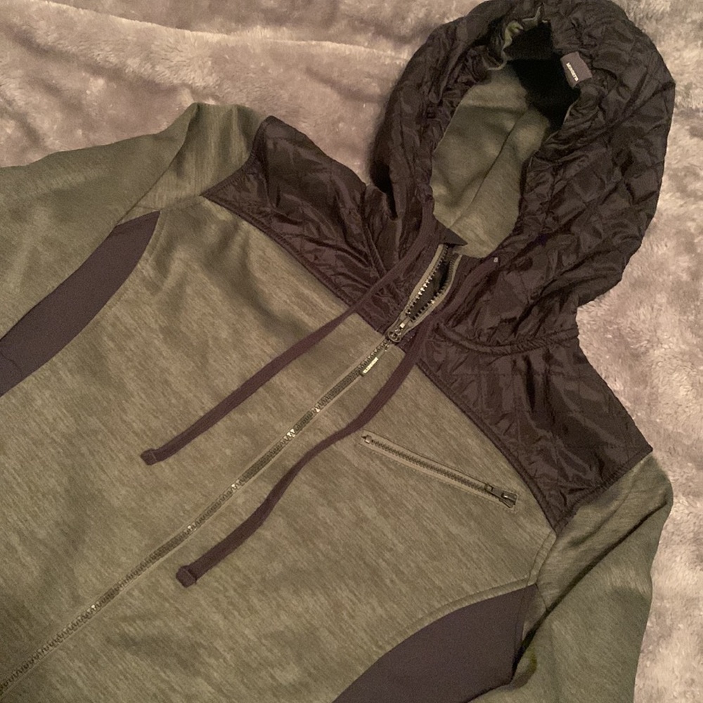 Mondetta Jacket - Picture 3 of 6